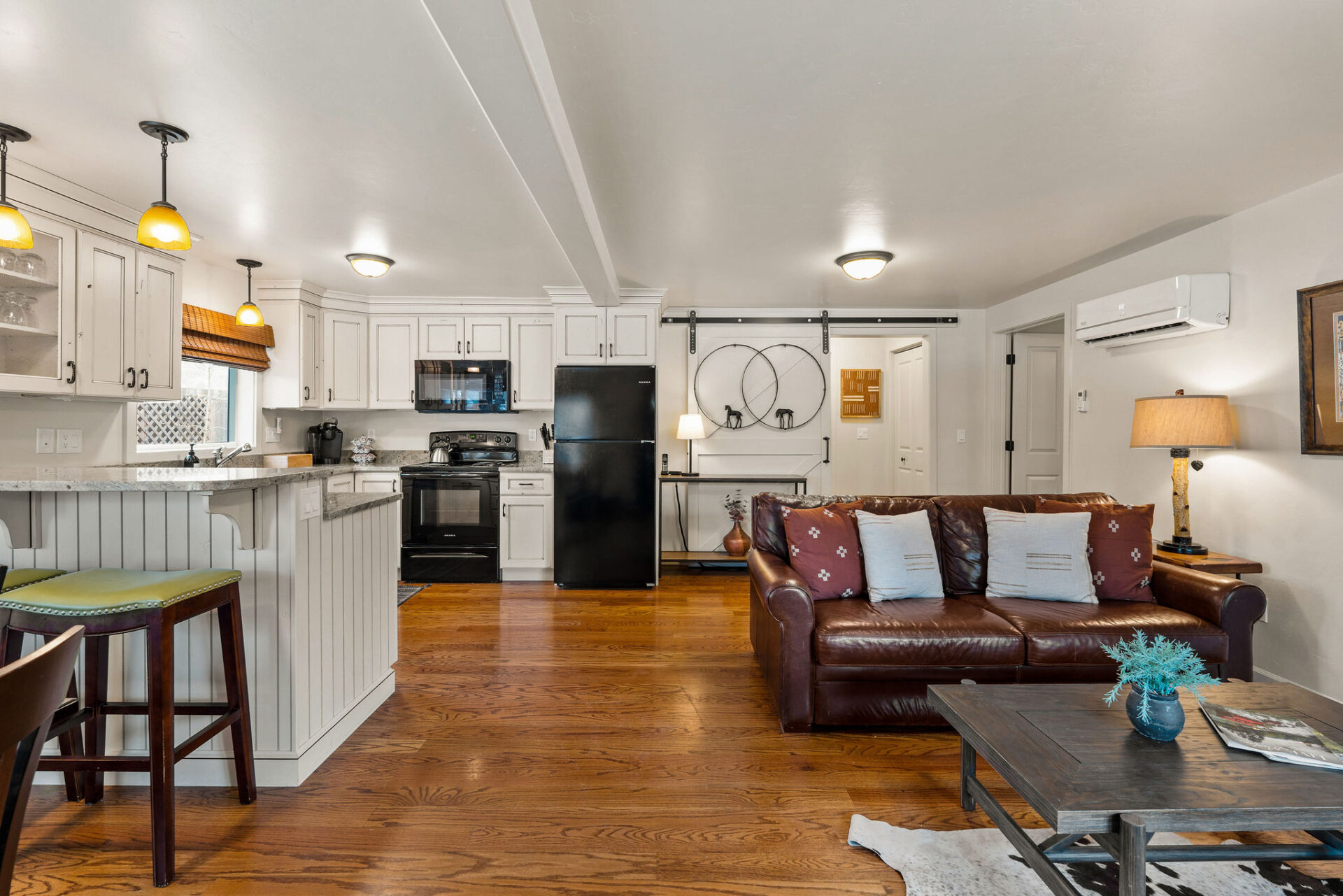 AMS_BridgeStreetCottages_2024_Cottage_13_1-1920x1281