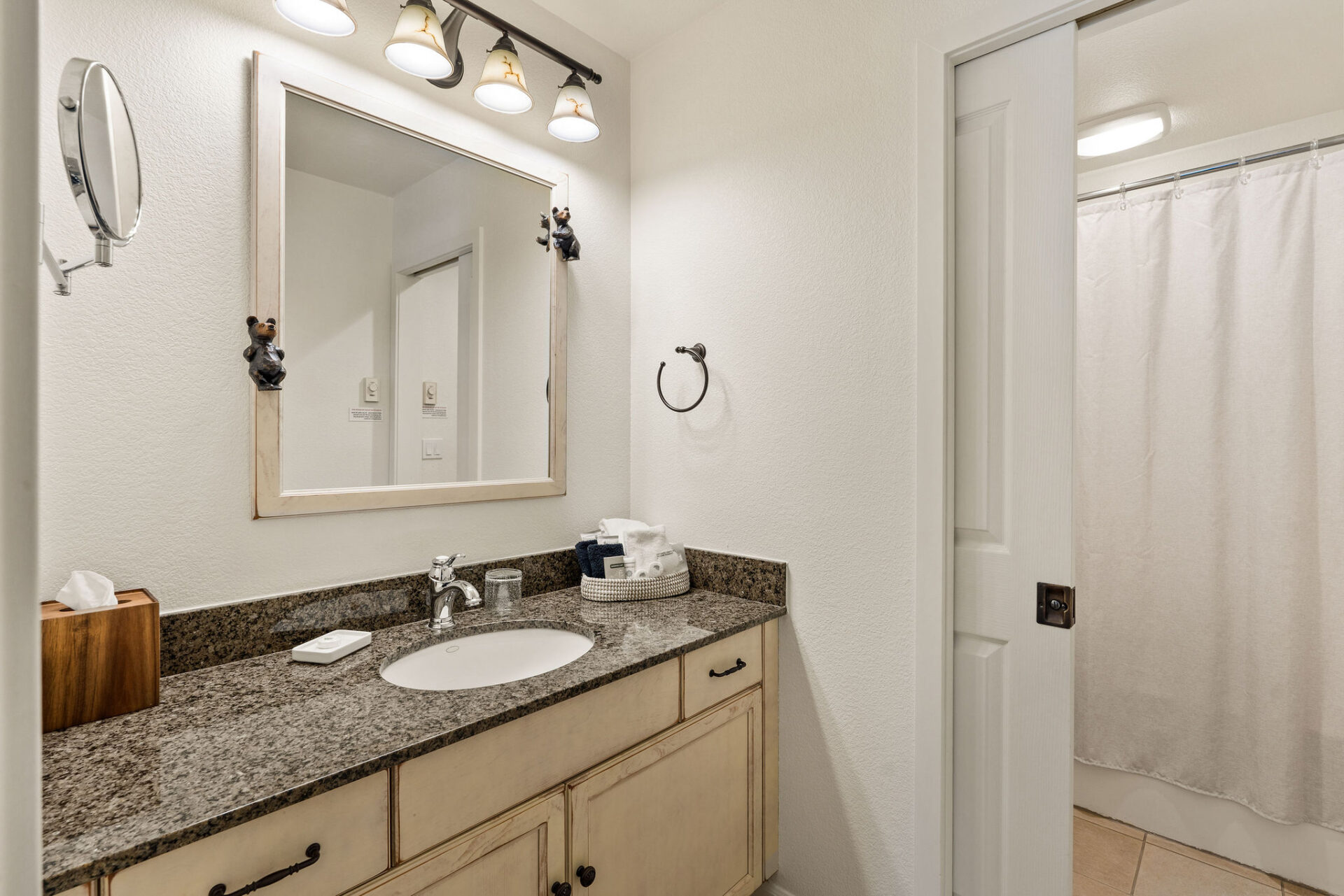 AMS_BridgeStreetCottages_2024_Cottage_9_4-1920x1281